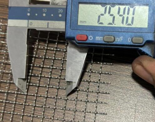 شبكة سلكية فولاذية مزدوجة التجعيد لشاشة الاهتزاز الخاصة بكسارة الحجر، هيكل متين، عمر افتراضي طويل