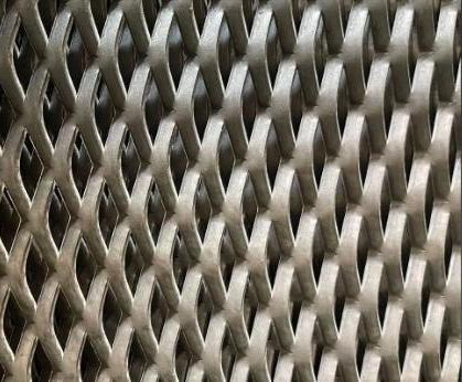 صفائح معدنية شبكية من الألومنيوم الموسع الزخرفي مقاومة للتآكل سهلة التشغيل