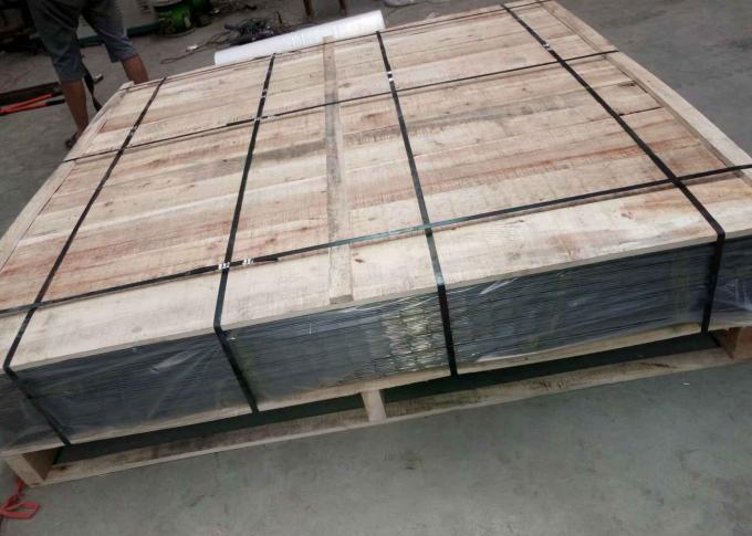 Square Hole SS Welded Wire Mesh 3FtÃ 6Ft , Welded Wire Mesh Fencing Panels 1